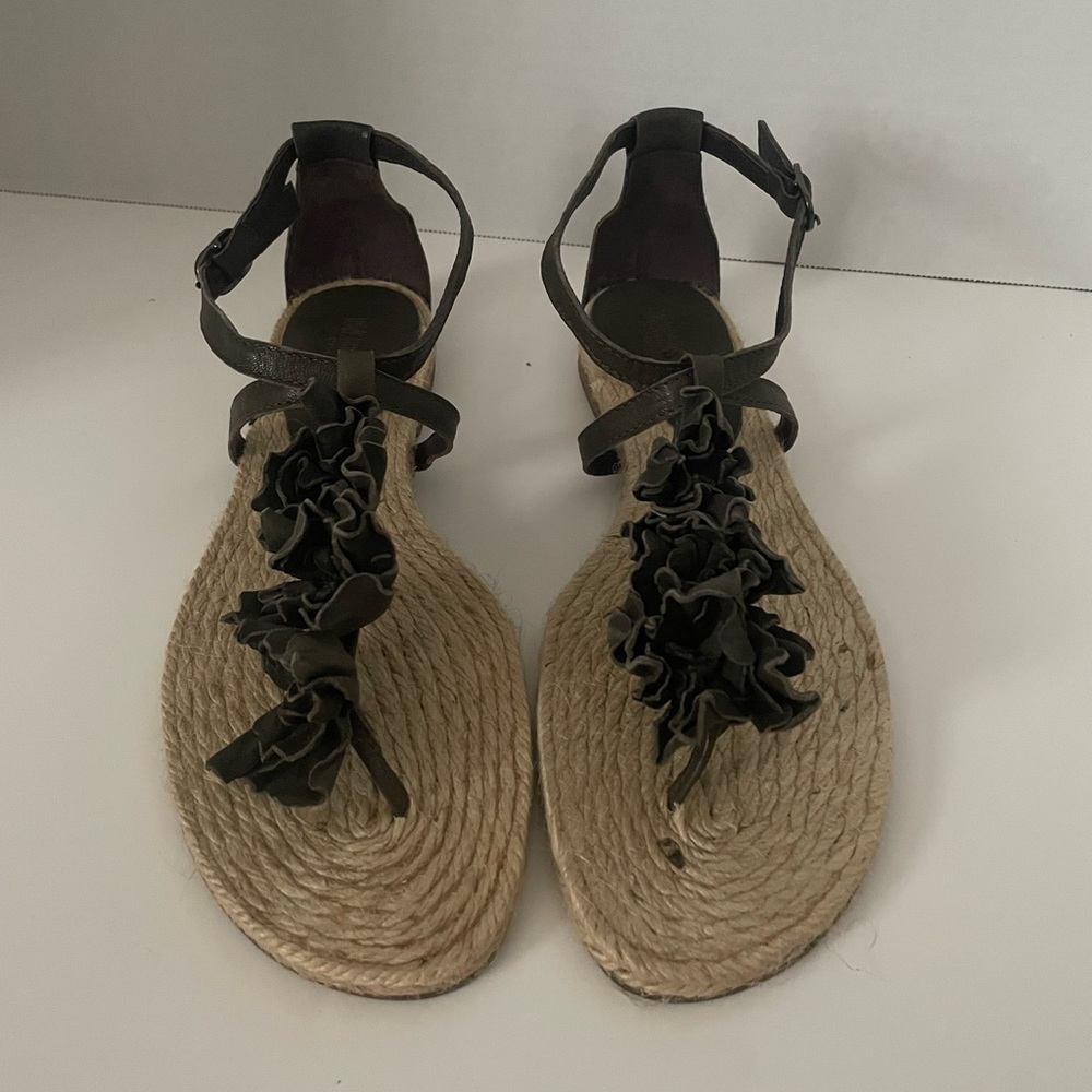 Nara Paola Land Asfalto Black Flower Woven Sandal Women’s 7.5M